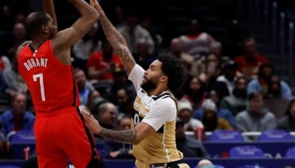 MK体育登录入口-NBA最新排名！火箭坐稳第三，快船收大礼，勇士危险，湖人被甩开